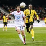 Théo Berdayes, ici face au Valaisan de Young Boys Joël Monteiro, est l'un des éléments en vue de la fin d'année du FC Sion.